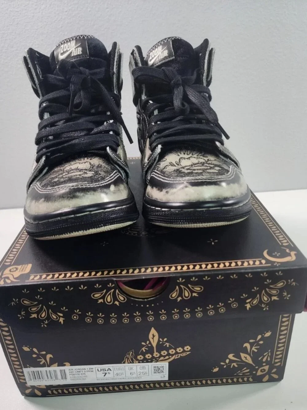Nike Air Jordan 1 Zoom CMFT 2 Familia Dia de Muertos M7.5 W9